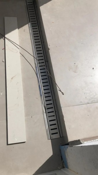 Ralo Linear Infinity Perfurado 1m x 10cm